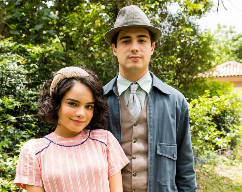 Carlos (Danilo Mesquita) e Inês (Carol Macedo) se encontram pela primeira vez após a volta dela à São Paulo (Foto: Divulgação/Globo) Carlos (Danilo Mesquita) e Inês (Carol Macedo) se encontram pela primeira vez após a volta dela à São Paulo (Foto: Divulgação/Globo)