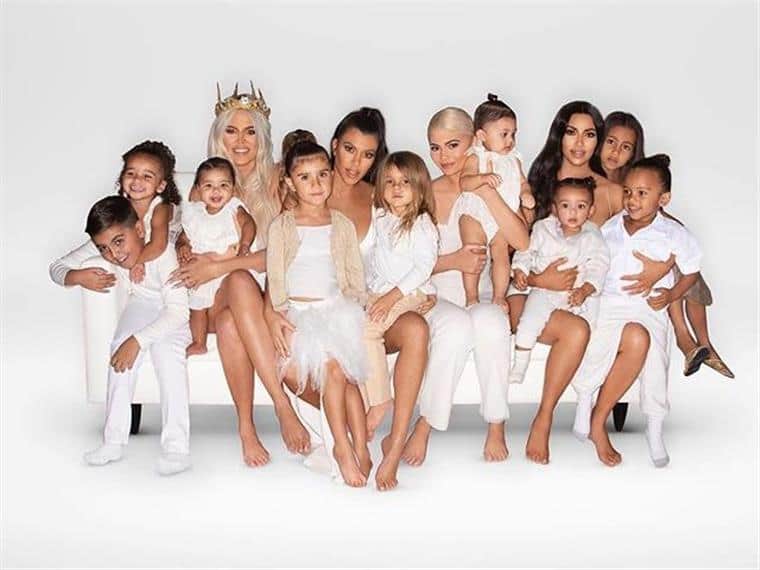Veja alguns momentos de ostentação na família Kardashian-Jenner na época de Natal (Foto: Reprodução) Veja alguns momentos de ostentação na família Kardashian-Jenner na época de Natal (Foto: Reprodução)