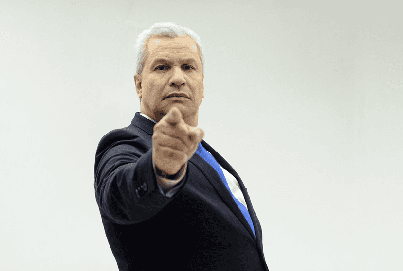 Sikêra Jr. derrubou a audiência da TV A Crítica com notícias nacionais (foto: divulgação/TV A Crítica) Sikêra Jr. derrubou a audiência da TV A Crítica com notícias nacionais (foto: divulgação/TV A Crítica)
