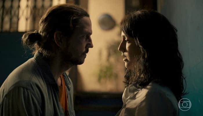 Davi (Vladimir Brichta) será abandonado por Amanda (Camila Márdilla) em Amor de Mãe e terminará relacionamento (Foto: Reprodução/Globo) Davi (Vladimir Brichta) será abandonado por Amanda (Camila Márdilla) em Amor de Mãe e terminará relacionamento (Foto: Reprodução/Globo)