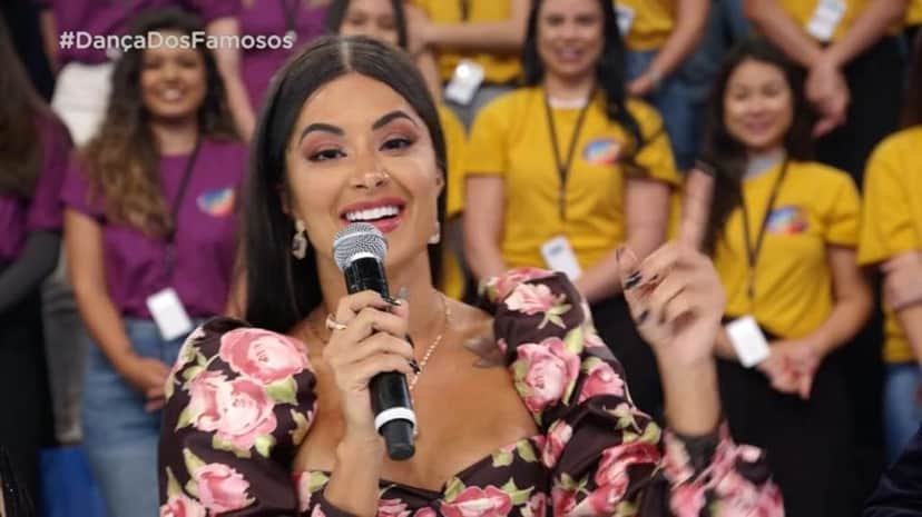 Faustão coloca Aline Riscado na fogueira e pergunta sobre seu relacionamento com Gabigol (Montagem: TV Foco) Faustão coloca Aline Riscado na fogueira e pergunta sobre seu relacionamento com Gabigol (Montagem: TV Foco)