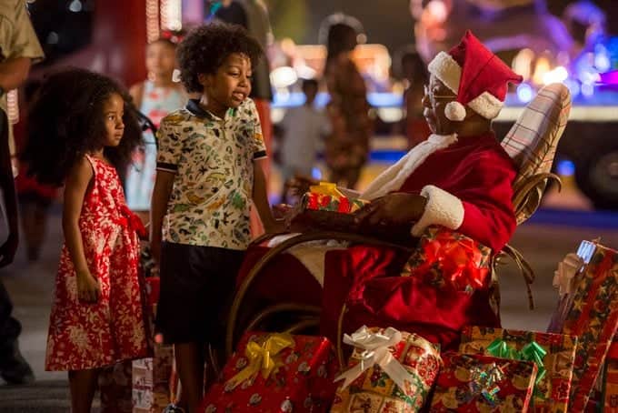 Milton Gonçalves será Papai Noel no especial Juntos a Magia Acontece (Foto: Reprodução/ Globo) Milton Gonçalves será Papai Noel no especial Juntos a Magia Acontece (Foto: Reprodução/ Globo)