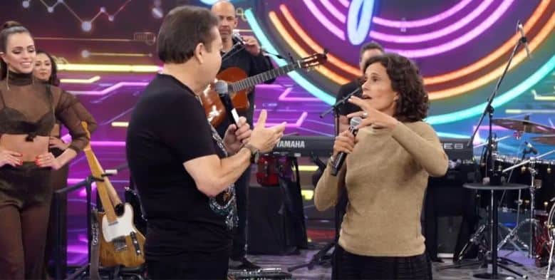 Faustão e Zélia Duncan (Foto: Reprodução/Globoplay) Faustão e Zélia Duncan (Foto: Reprodução/Globoplay)