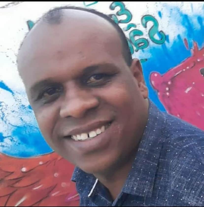 Isaac Quirino morreu de forma trágica após sofrer um infarto enquanto dirigia (Foto: Reprodução) Isaac Quirino morreu de forma trágica após sofrer um infarto enquanto dirigia (Foto: Reprodução)