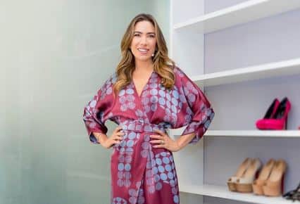 A famosa apresentadora do SBT e filha de Silvio Santos, Patrícia Abravanel deixou os seus seguidores ouriçados ao aparecer com visual totalmente repaginado (Foto: Reprodução/Instagram) A famosa apresentadora do SBT e filha de Silvio Santos, Patrícia Abravanel deixou os seus seguidores ouriçados ao aparecer com visual totalmente repaginado (Foto: Reprodução/Instagram)