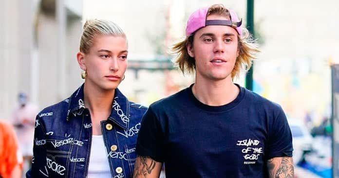 Justin Bieber e Hailey Baldwin são vistos como falsos cristãos (Foto: Reprodução) Justin Bieber e Hailey Baldwin são vistos como falsos cristãos (Foto: Reprodução)