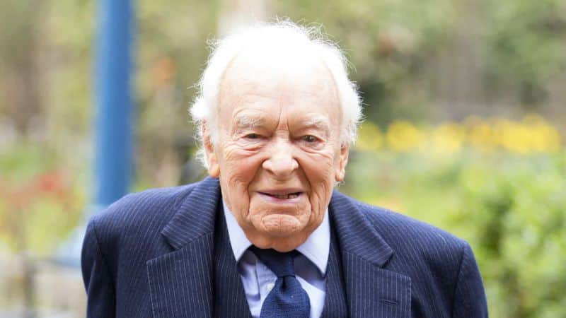 Morre, aos 85 anos, o famoso ator britânico Tony Britton. Foto: Reprodução Morre, aos 85 anos, o famoso ator britânico Tony Britton. Foto: Reprodução