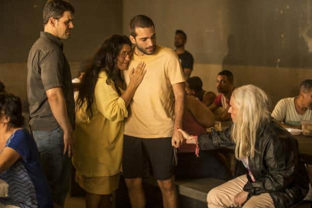 Lurdes e Sandro na novela Amor de Mãe (Foto: Reprodução) Lurdes e Sandro na novela Amor de Mãe (Foto: Reprodução)