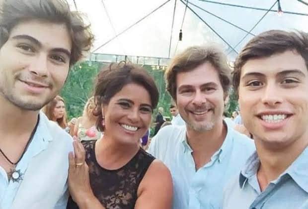 João Vitti, Valéria Alencar e filhos (Foto: Reprodução) João Vitti, Valéria Alencar e filhos (Foto: Reprodução)
