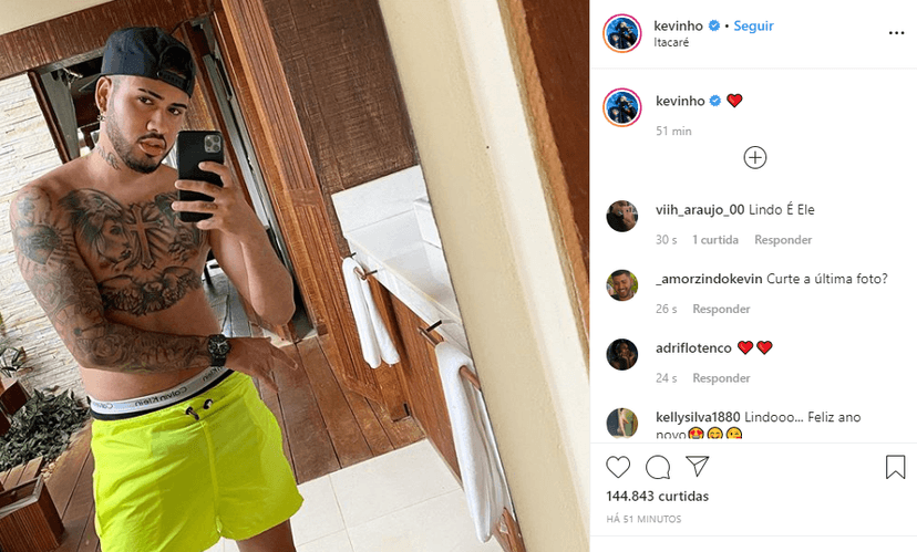 Kevinho postou mais uma foto ousada deixando a parte íntima em destaque (Foto: Reprodução/ Instagram) Kevinho postou mais uma foto ousada deixando a parte íntima em destaque (Foto: Reprodução/ Instagram)
