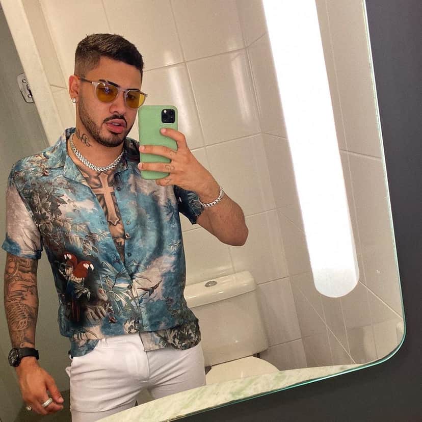 Kevinho mostrou volume enorme no Instagram (Foto: Reprodução) Kevinho mostrou volume enorme no Instagram (Foto: Reprodução)