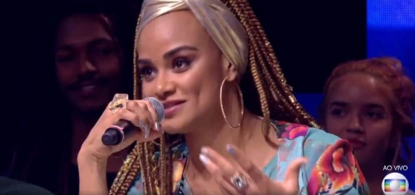 Luciana Mello falava da homenagem a seu pai, Jair Rodrigues, quando ficou sem áudio no Popstar (Foto: Reprodução) Luciana Mello falava da homenagem a seu pai, Jair Rodrigues, quando ficou sem áudio no Popstar (Foto: Reprodução)