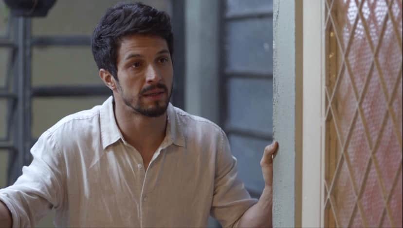 Marcos em cena da novela das 21h da Globo, Bom Sucesso (Foto: Reprodução) Marcos em cena da novela das 21h da Globo, Bom Sucesso (Foto: Reprodução)