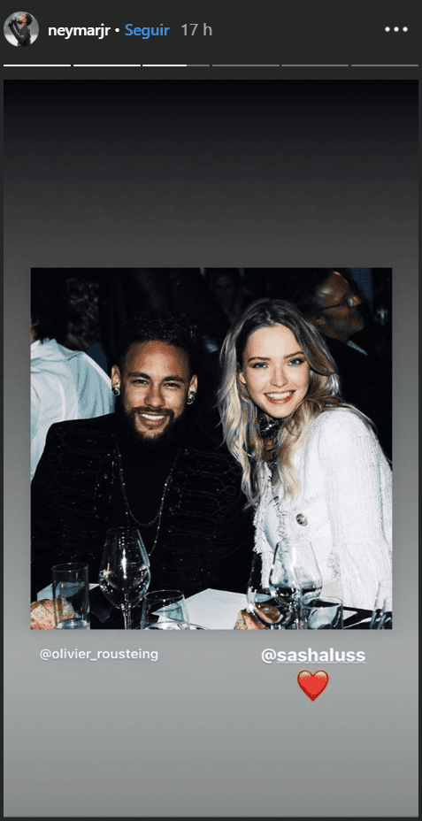 Neymar compartilha foto ao lado de modelo e usa emoji de coração (Foto: Reprodução) Neymar compartilha foto ao lado de modelo e usa emoji de coração (Foto: Reprodução)