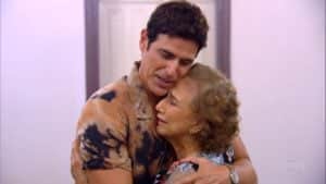 Reynaldo Gianecchini e sua mãe no quadro De Volta ao Passado no Caldeirão do Huck (Imagem: Reprodução)
