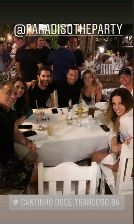 Luciana Gimenez ao lado de Anuar Tacach e amigos (Foto: Reprodução/ Instagram) Luciana Gimenez ao lado de Anuar Tacach e amigos (Foto: Reprodução/ Instagram)