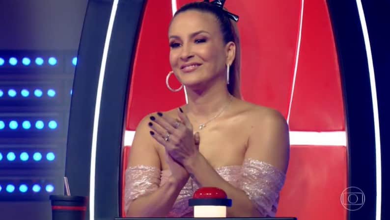 Claudia Leitte na globo estreia da 5ª temporada do The Voice Kids, que teve queda de audiência (Foto: Reprodução/Globo) Claudia Leitte na globo estreia da 5ª temporada do The Voice Kids, que teve queda de audiência (Foto: Reprodução/Globo)