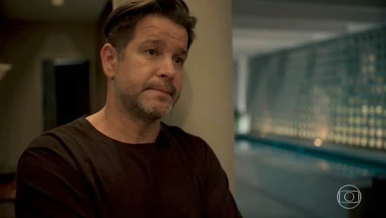 Raul (Murilo Benício) descobrirá que foi traído pelo próprio filho em Amor de Mãe (Foto: Reprodução/Globo) Raul (Murilo Benício) descobrirá que foi traído pelo próprio filho em Amor de Mãe (Foto: Reprodução/Globo)