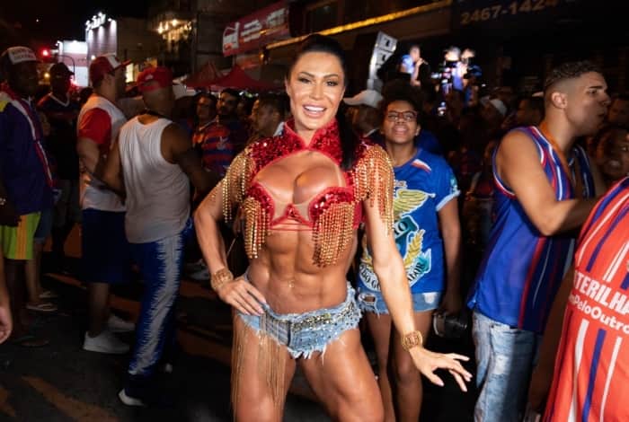 Gracyanne Barbosa no primeiro dia de ensaio de rua da Escola de Samba União da Ilha - Mauricio Pingo / AgNews Gracyanne Barbosa no primeiro dia de ensaio de rua da Escola de Samba União da Ilha - Mauricio Pingo / AgNews