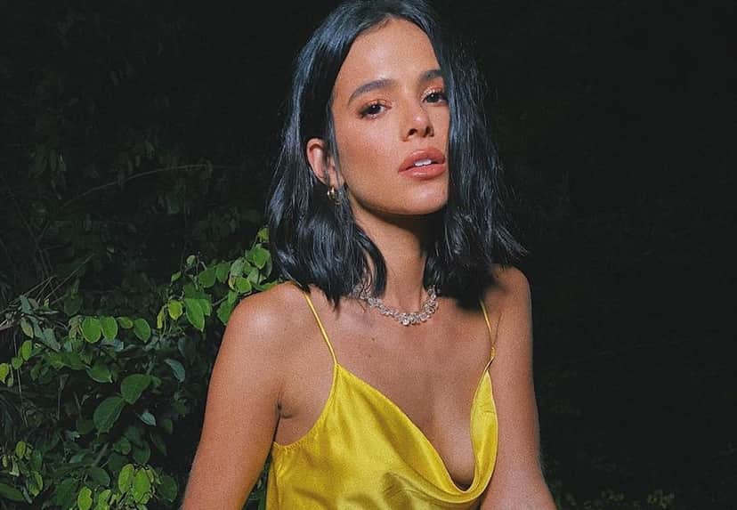 Bruna Marquezine surgiu sensualizando somente em trajes íntimos (Foto: Divulgação) Bruna Marquezine surgiu sensualizando somente em trajes íntimos (Foto: Divulgação)