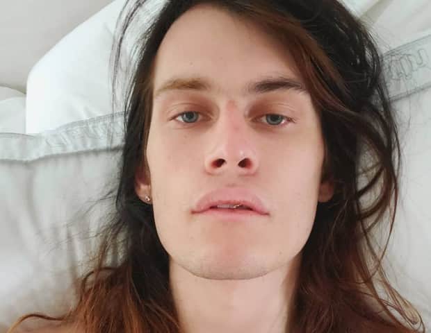 Morre famoso ator da série Horror Story e The OA aos 27 anos de idade (Foto: Reprodução) Morre famoso ator da série Horror Story e The OA aos 27 anos de idade (Foto: Reprodução)