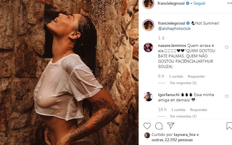 Ex-BBB Franciele Grossi faz foto com a roupa molhada e acaba expondo seio (Imagem: Reprodução / Instagram) Ex-BBB Franciele Grossi faz foto com a roupa molhada e acaba expondo seio (Imagem: Reprodução / Instagram)