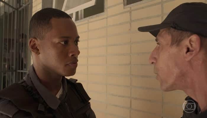Wesley (Dan Ferreira) terá segredo descoberto por inimigo em Amor de Mãe (Foto: Reprodução/Globo) Wesley (Dan Ferreira) terá segredo descoberto por inimigo em Amor de Mãe (Foto: Reprodução/Globo)