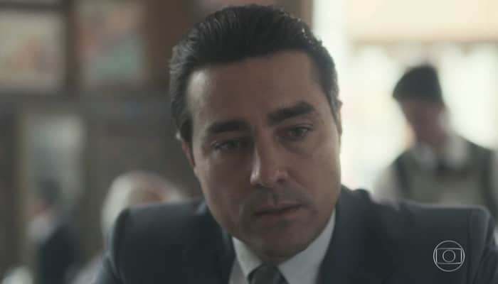 Almeida (Ricardo Pereira) em cena de Éramos Seis (Foto: Reprodução/Globo) Almeida (Ricardo Pereira) em cena de Éramos Seis (Foto: Reprodução/Globo)