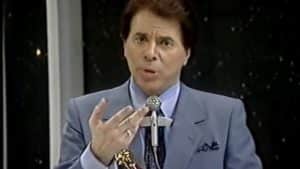 Silvio Santos mandou recado para a Globo em programa do SBT. (Foto: Reprodução/YouTube) Silvio Santos mandou recado para a Globo em programa do SBT. (Foto: Reprodução/YouTube)