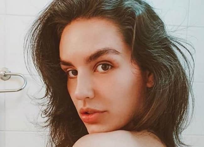 Youtuber Kéfera sofreu acidente durante festa e acabou cortando a bunda (Foto: Reprodução) Youtuber Kéfera sofreu acidente durante festa e acabou cortando a bunda (Foto: Reprodução)