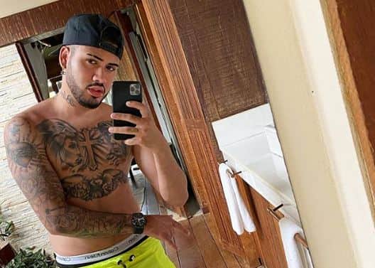O famoso cantor e funkeiro, Kevinho deixou os seus fãs de queixo caído ao falar sobre sua bunda nas redes sociais (Foto: Reprodução/Instagram) O famoso cantor e funkeiro, Kevinho deixou os seus fãs de queixo caído ao falar sobre sua bunda nas redes sociais (Foto: Reprodução/Instagram)