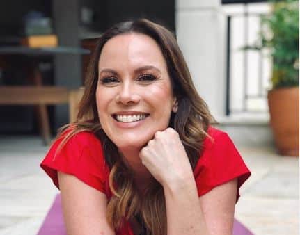 A famosa apresentadora do Mulheres da Gazeta, Regina Volpato fez com que os seus seguidores fossem à loucura ao compartilhar clique ousado nas redes sociais (Foto: Reprodução/Instagram) A famosa apresentadora do Mulheres da Gazeta, Regina Volpato fez com que os seus seguidores fossem à loucura ao compartilhar clique ousado nas redes sociais (Foto: Reprodução/Instagram)