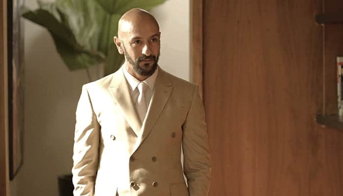 Álvaro (Irandhir Santos) fica espantado com reação de Lurdes em Amor de Mãe (Foto: Reprodução/Globo) Álvaro (Irandhir Santos) fica espantado com reação de Lurdes em Amor de Mãe (Foto: Reprodução/Globo)