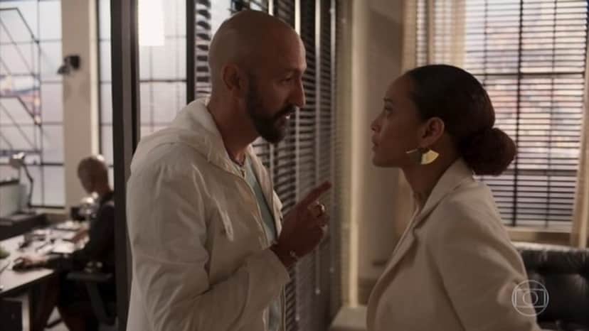Álvaro e Vitória em cena de Amor de Mãe Álvaro e Vitória em cena de Amor de Mãe