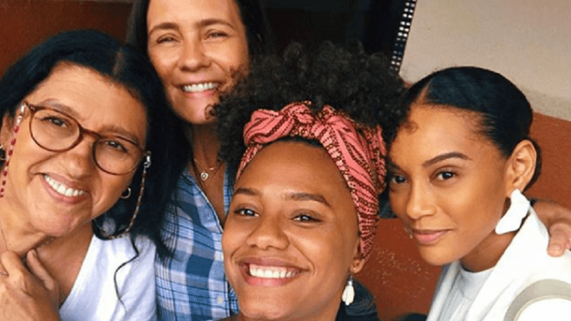 Regina Casé, Adriana Esteves, Jéssica Ellen e Taís Araújo, as atrizes de Amor de Mãe (Imagem: Instagram) Regina Casé, Adriana Esteves, Jéssica Ellen e Taís Araújo, as atrizes de Amor de Mãe (Imagem: Instagram)