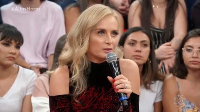 Angélica durante o programa Altas Horas Imagem: reprodução) Angélica durante o programa Altas Horas Imagem: reprodução)