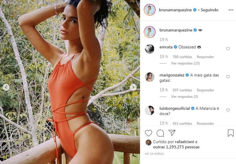 Bruna Marquezine deixa as curvas à mostra em maiô aberto e impressiona fãs (Foto: Arquivo Pessoal) Bruna Marquezine deixa as curvas à mostra em maiô aberto e impressiona fãs (Foto: Arquivo Pessoal)
