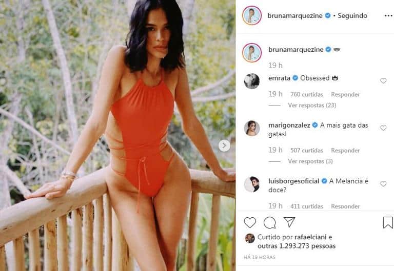 Bruna Marquezine deixa as curvas à mostra em maiô aberto e impressiona fãs (Foto: Arquivo Pessoal) Bruna Marquezine deixa as curvas à mostra em maiô aberto e impressiona fãs (Foto: Arquivo Pessoal)