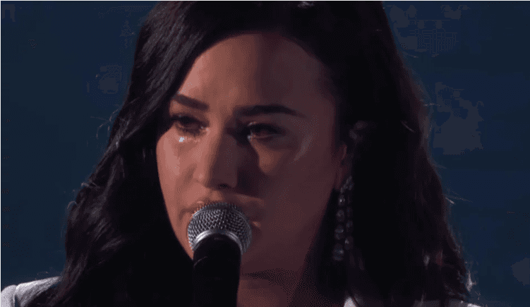 Demi Lovato chorou durante apresentação de Anyone no Grammy 2020 (Foto: Reprodução) Demi Lovato chorou durante apresentação de Anyone no Grammy 2020 (Foto: Reprodução)
