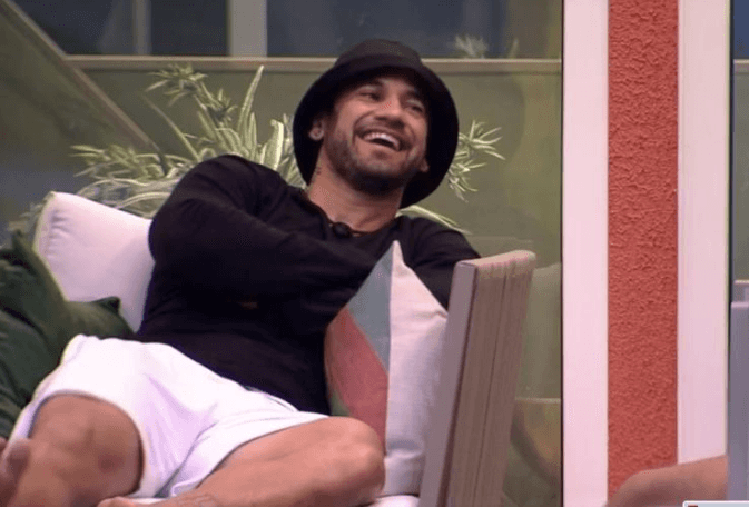 Hadson foi criticado por fala considerada homofóbica bbb boninho globo (Reprodução) Hadson foi criticado por fala considerada homofóbica bbb boninho globo (Reprodução)
