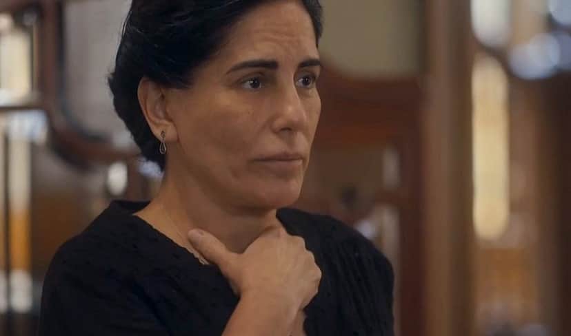 Lola presenciará eventos sobrenaturais antes da morte de Carlos em Éramos Seis Imagem: Reprodução) Lola presenciará eventos sobrenaturais antes da morte de Carlos em Éramos Seis Imagem: Reprodução)
