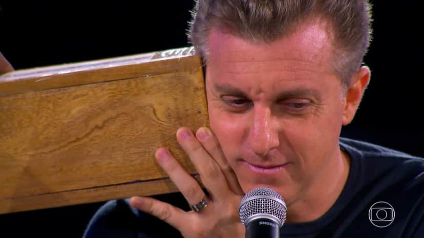Luciano Huck gostou, mas ficou apavorado ao receber abelhas de convidado do The Wall - Foto: Reprodução Luciano Huck gostou, mas ficou apavorado ao receber abelhas de convidado do The Wall - Foto: Reprodução