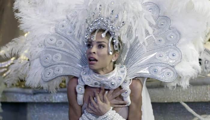 Paloma (Grazi Massafera) é atacada por rival em Bom Sucesso (Foto: Reprodução/Globo) Paloma (Grazi Massafera) é atacada por rival em Bom Sucesso (Foto: Reprodução/Globo)