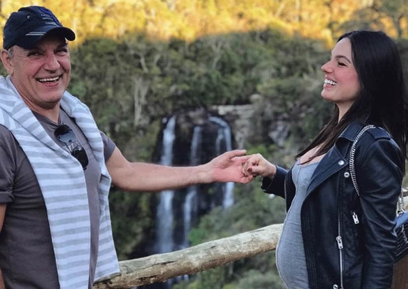 O professor, Rubens Valverde e sua filha, Isis Vaverde (Imagem: Instagram) O professor, Rubens Valverde e sua filha, Isis Vaverde (Imagem: Instagram)