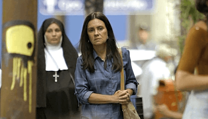Adriana Esteves interpreta Thelma em Amor de Mãe (Foto: Reprodução/Globo) Adriana Esteves interpreta Thelma em Amor de Mãe (Foto: Reprodução/Globo)