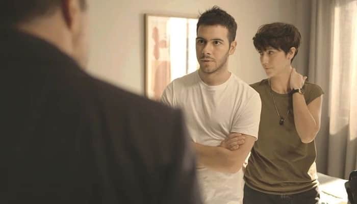 Vinícius (Antonio Benício) será expulso de casa em Amor de Mãe (Foto: Reprodução/Globo) Vinícius (Antonio Benício) será expulso de casa em Amor de Mãe (Foto: Reprodução/Globo)