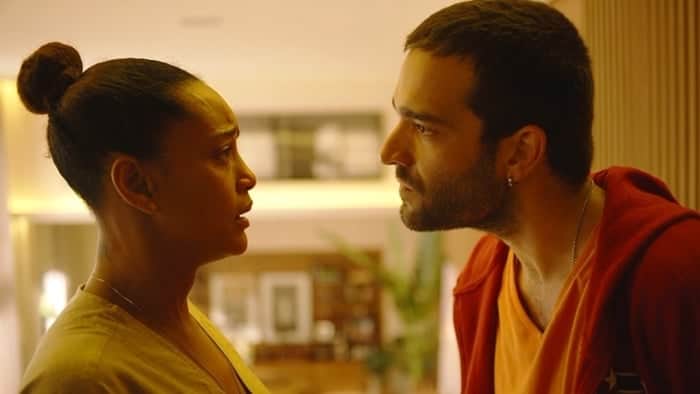 Vitória (Taís Araújo) será rejeitada por Sandro (Humberto Carrão) em Amor de Mãe (Foto: Divulgação/Globo) Vitória (Taís Araújo) será rejeitada por Sandro (Humberto Carrão) em Amor de Mãe (Foto: Divulgação/Globo)