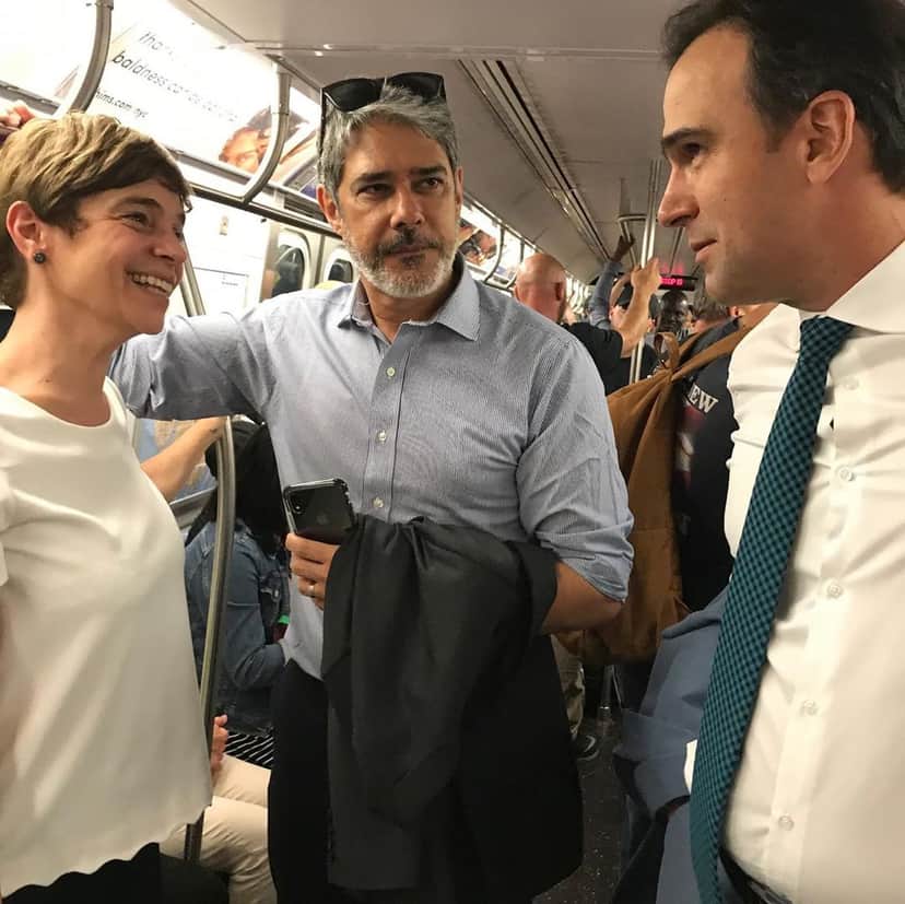 Renata Loprete, William Bonner e Tadeu Schmidt andando de metrô (Foto: Reprodução) Renata Loprete, William Bonner e Tadeu Schmidt andando de metrô (Foto: Reprodução)