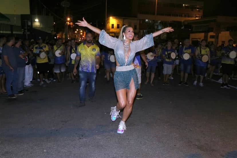 http://tvfoco.uai.com.br/wp-content/uploads/2015/05/Daniela-Mercury.jpg http://tvfoco.uai.com.br/wp-content/uploads/2015/05/Daniela-Mercury.jpg