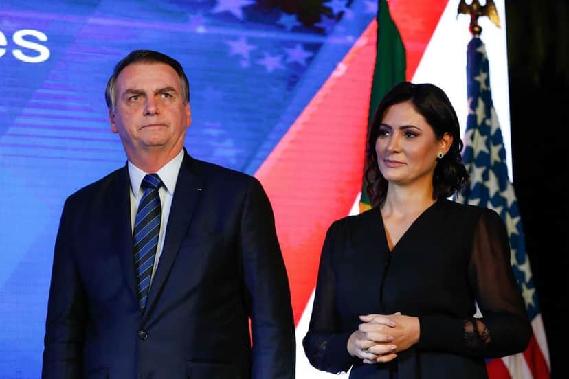 O presidente Jair Bolsonaro estaria enfrentando crise no casamento com Michelle - Foto: Divulgação O presidente Jair Bolsonaro estaria enfrentando crise no casamento com Michelle - Foto: Divulgação